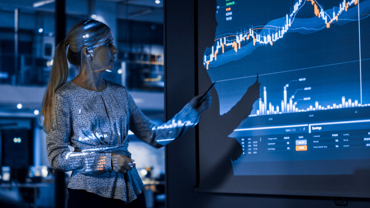 Modernize financial services to drive growth with the power of data and ...